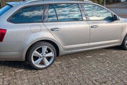 Skoda Octavia 119.500 km 14.800 &euro; Wesel 46485