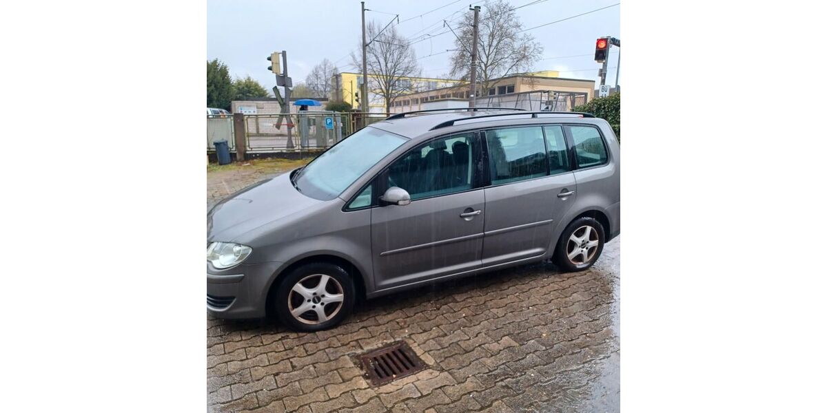 VW Touran 215.000 km 1.700 &euro; Ettlingen 76275