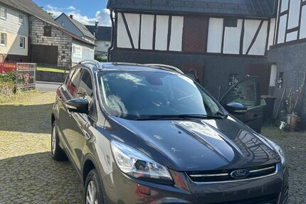 Ford Kuga 111.555 km 8.500 &euro; Driedorf 35759