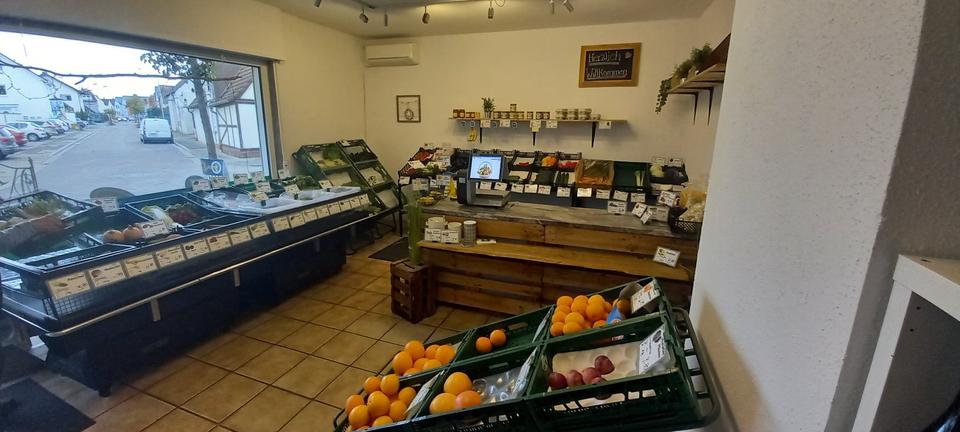 Gewerbliche Räume mit Schaufenster, Kühlhaus, WC zimmer