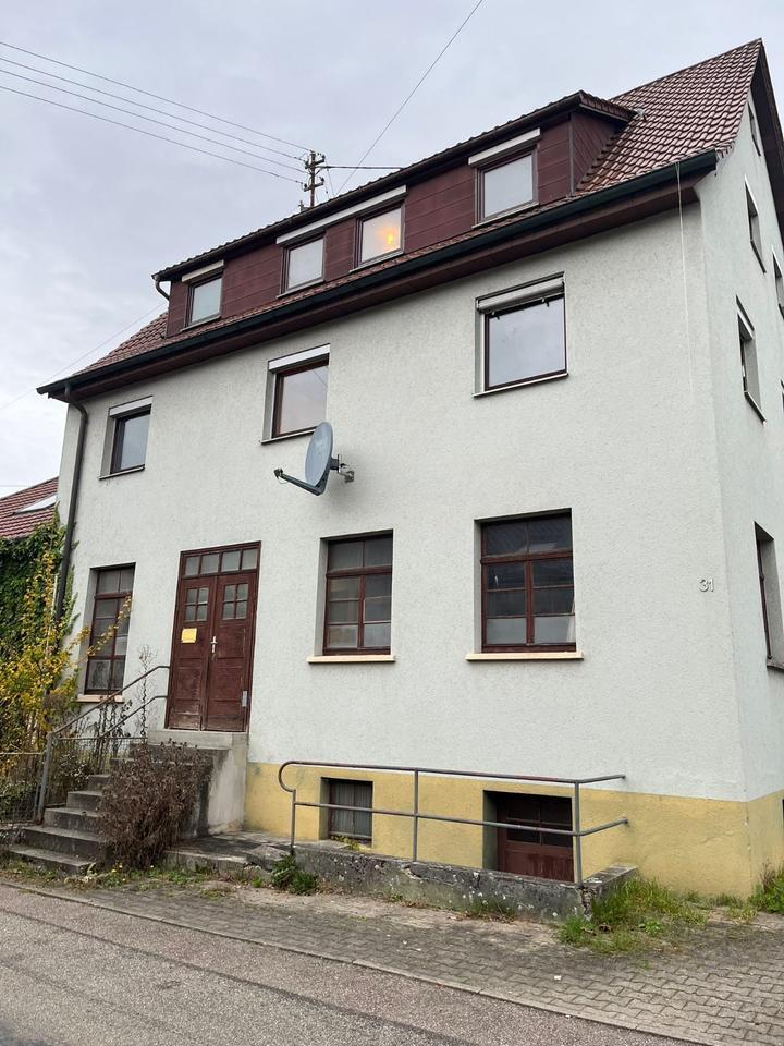 Großes Haus zu vermieten – ideal für Bastler & Handwerker zimmer