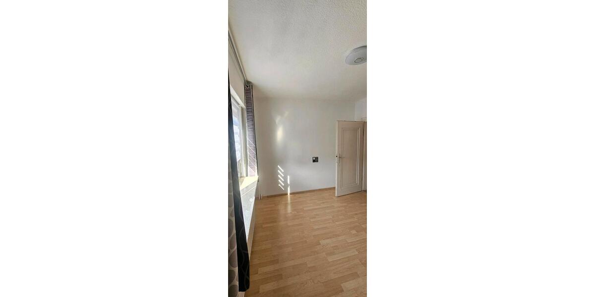 Doppelhaushälfte Lampertheim - 2 Zimmer, 75 m&sup2;, 1.050&euro; | Angebot:25152770