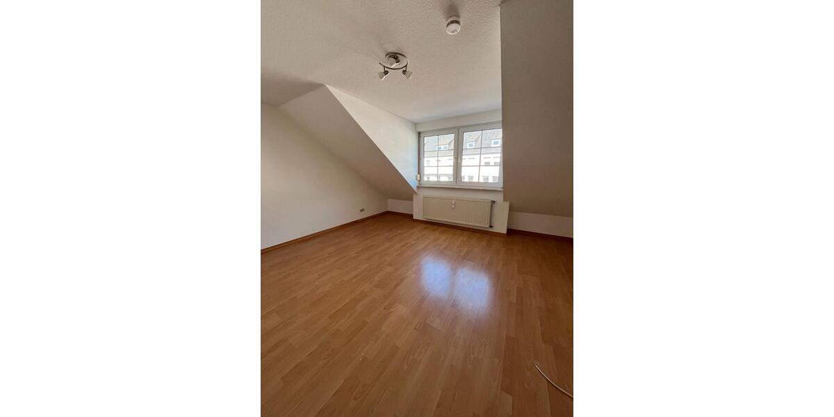 Dachgeschoßwohnung Trier Feyen-Weismark - 2 Zimmer, 73 m&sup2;, 520&euro; | Angebot:26322634