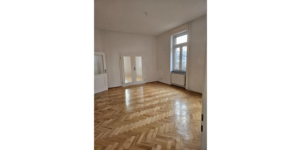Großzügige 5-Zimmer-Wohnung in sehr guter Lage 5 zimmer