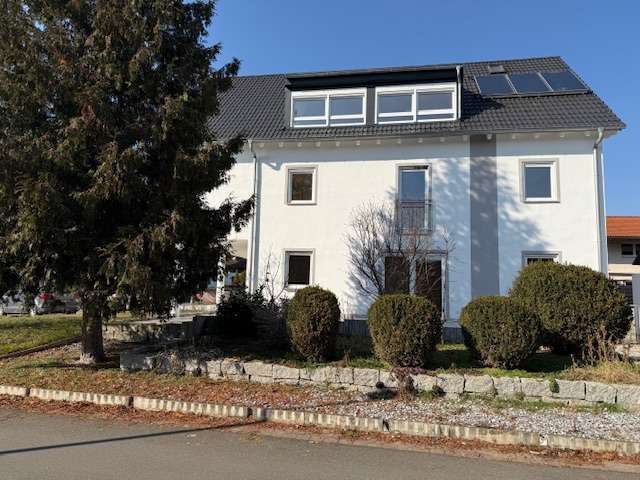 Haus zum Kaufen in Erlangen-Eltersdorf 1.190.000 € 271.3 m²