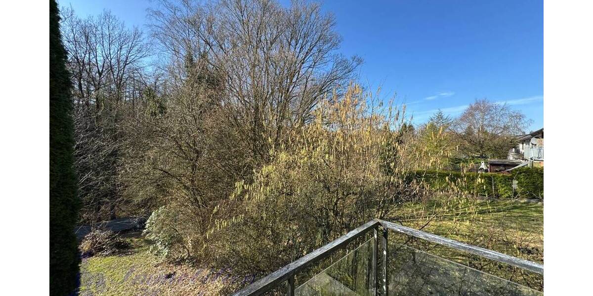 Einfamilienhaus Lage Hörste - 8 Zimmer, 250 m&sup2;, 1.600&euro; | Angebot:26545492