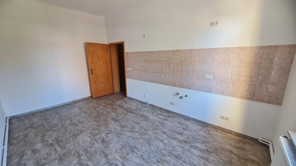 Etagenwohnung Eisleben (Lutherstadt) - 2 Zimmer, 66 m&sup2;, 396&euro; | Angebot:26405521