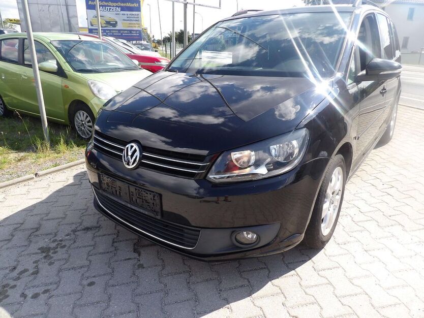 VW Touran 98.000 km 7.799 € Bautzen 02625