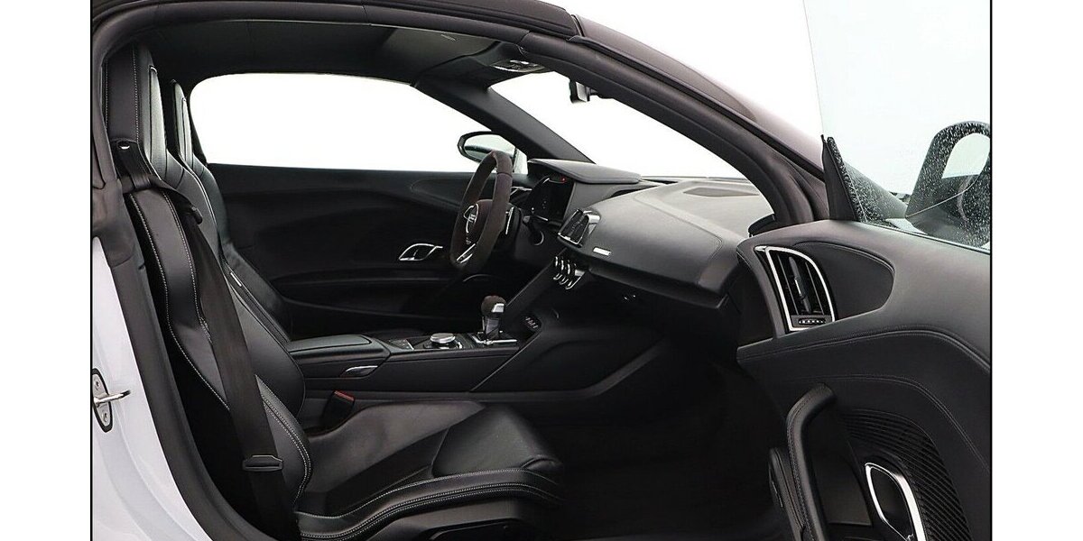 Audi R8 5.2 FSI quattro Spyder 36.100 km 119.990 &euro; Stade 21682