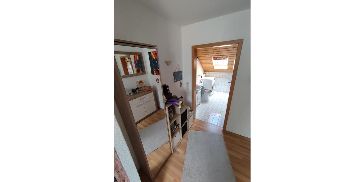 Dachgeschoßwohnung Burgau - 2 Zimmer, 88 m&sup2;, 990&euro; | Angebot:25456464