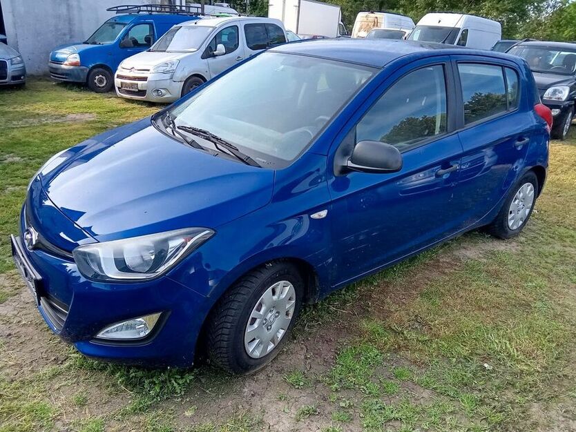 i20