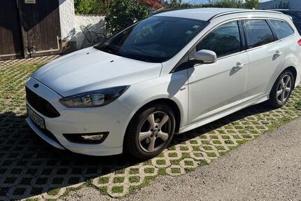 Ford Focus 99.000 km 9.450 &euro; Palling 83349