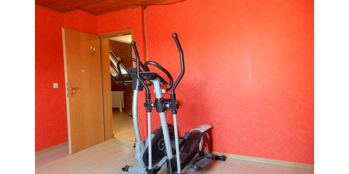 Einfamilienhaus Homberg (Efze) - 4 Zimmer, 151 m&sup2;, 189.000&euro; | Angebot:27118212