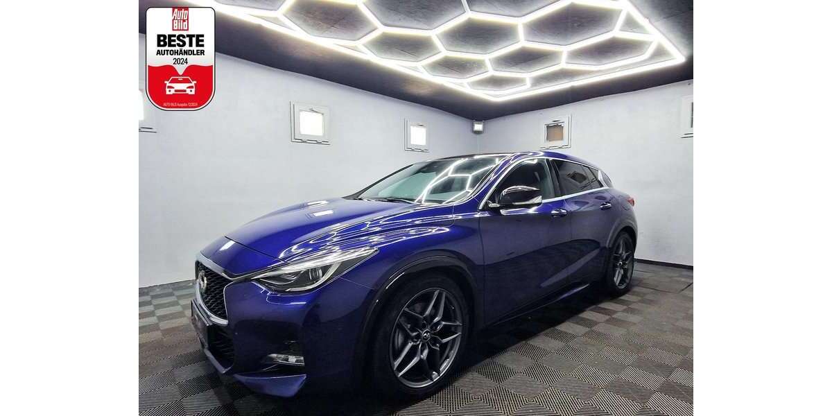 INFINITI Q30 20.000 km 24.880 &euro; Berlin 12305