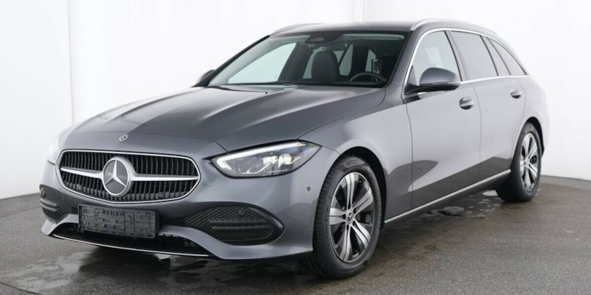 Mercedes-Benz C 180 T Avantgarde*AHK*R.-Kamera* 23.037 km 33.900 &euro; Kaiserslautern 67657