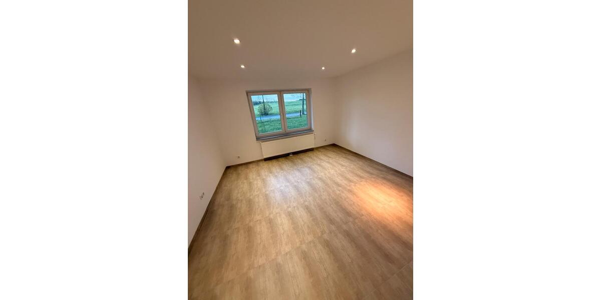 Erdgeschoßwohnung Nauen - 3 Zimmer, 90 m&sup2;, 1.550&euro; | Angebot:26278862