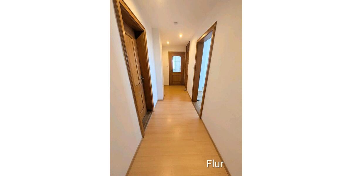 Dachgeschoßwohnung Hengersberg - 3 Zimmer, 75 m&sup2;, 600&euro; | Angebot:26416505