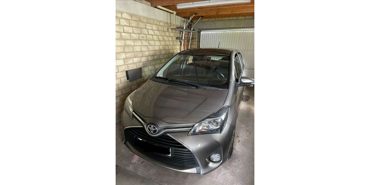 Toyota Yaris 99.500 km 9.950 &euro; Bad bramstedt 24576