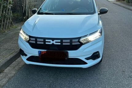Dacia Sandero 14.200 km 12.599 &euro; Flensburg 24943