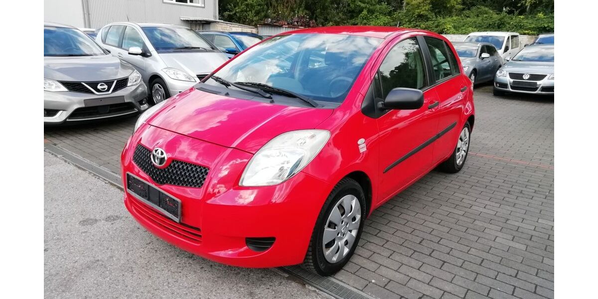 Toyota Yaris 149.560 km 2.490 € Essen 45309