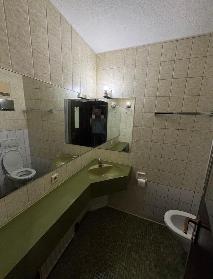 Ein-Zimmer Apartment mit Badezimmer zimmer