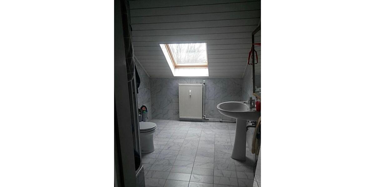 Dachgeschoßwohnung Aachen Aachen-Mitte - 5 Zimmer, 130 m&sup2;, 1.100&euro; | Angebot:25179103