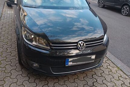 VW Touran 152.000 km 7.600 &euro; Köln 51103