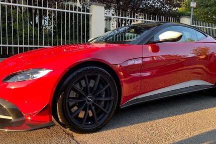 Aston Martin V8 11.500 km 134.800 € Böblingen 71034