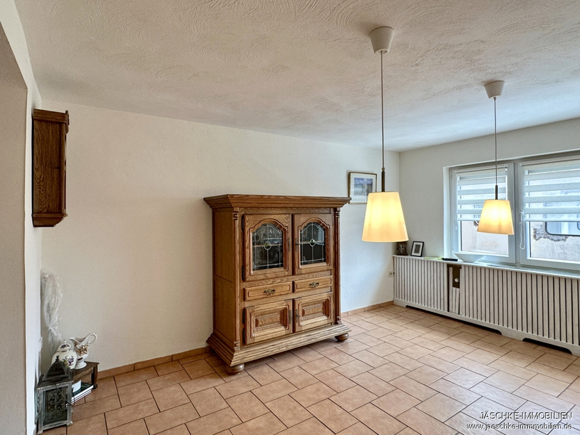 JÄSCHKE - Ihr Platz für Neues – Doppelhaus + Bungalow und großem Grundstück in Traumlage von Breinig