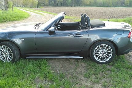 Fiat 124 Spider 88.500 km 14.600 &euro; Harsefeld 21698