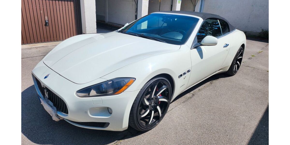 Maserati GranCabrio 88.000 km 32.900 &euro; München 81673