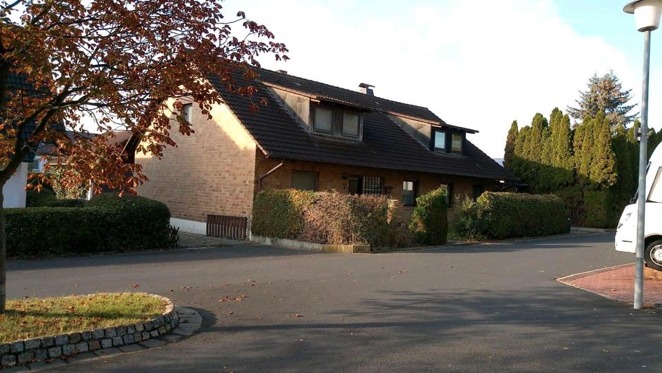 Einfamilienhaus Fritzlar - 8 Zimmer, 183 m&sup2;, 250.000&euro; | Angebot:27040112