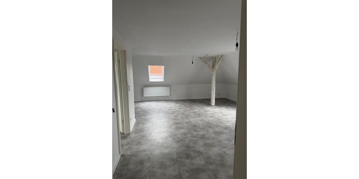 Dachgeschoßwohnung Güstrow - 2 Zimmer, 68 m&sup2;, 544&euro; | Angebot:26705583