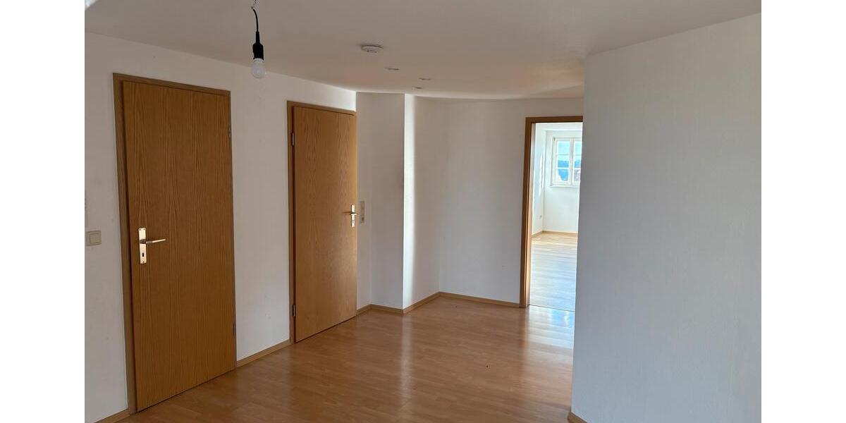 Etagenwohnung Weinsberg - 3.5 Zimmer, 93 m&sup2;, 630&euro; | Angebot:25390637