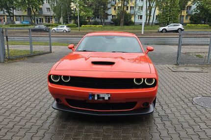 Dodge Challenger 59.000 km 32.000 &euro; Bad Camberg 65520