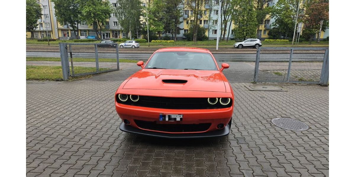 Dodge Challenger 59.000 km 32.000 &euro; Bad Camberg 65520