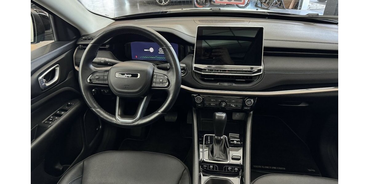 Jeep Compass Limited Plug-In 1.Hand 4WD FULL LED 360° 52.400 km 24.220 &euro; Lich 35423