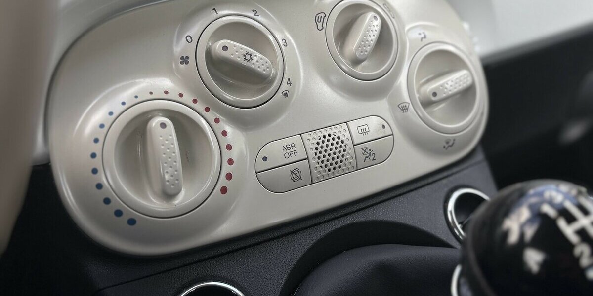 Fiat 500 Cult 1.0 Hybrid KLIMA/8-FACH/DAB/USB/ISO-FIX 29.900 km 11.800 &euro; Villingen-Schwenningen 78054
