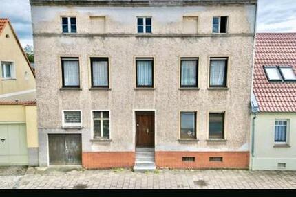 Haus Calbe (Saale) - 5 Zimmer, 150 m&sup2;, 68.000&euro; | Angebot:26848497