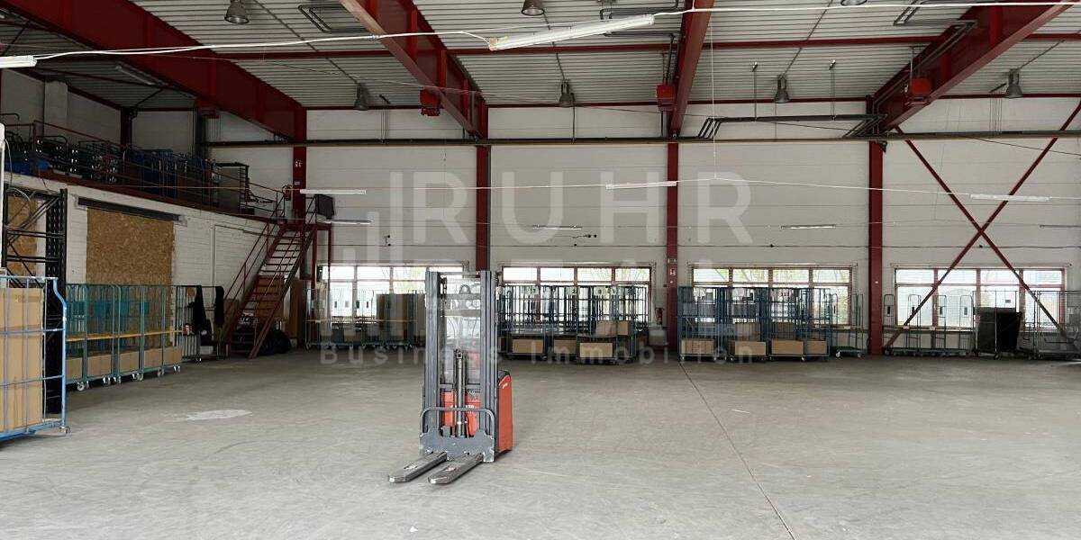 Attraktive Hallen- Bürokombination | 7 m UKB | ebenerdig zimmer