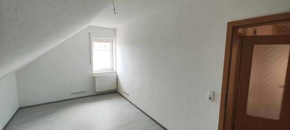 Dachgeschoßwohnung Bad Zwischenahn - 3 Zimmer, 101 m&sup2;, 1.000&euro; | Angebot:26319617