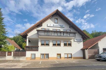 Gepflegtes Anwesen in Dörrenbach 14 zimmer