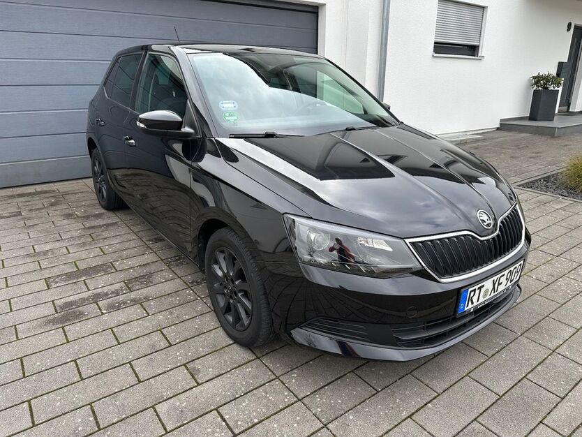 Skoda Fabia 76.147 km 7.600 € Münsingen 72525