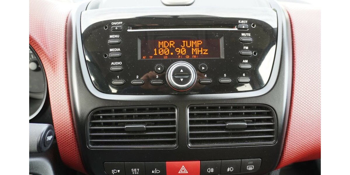 Fiat Doblo Kombi SX 2.0 / PKW- Zulassung 181.818 km 4.890 &euro; Münchenbernsdorf 07589