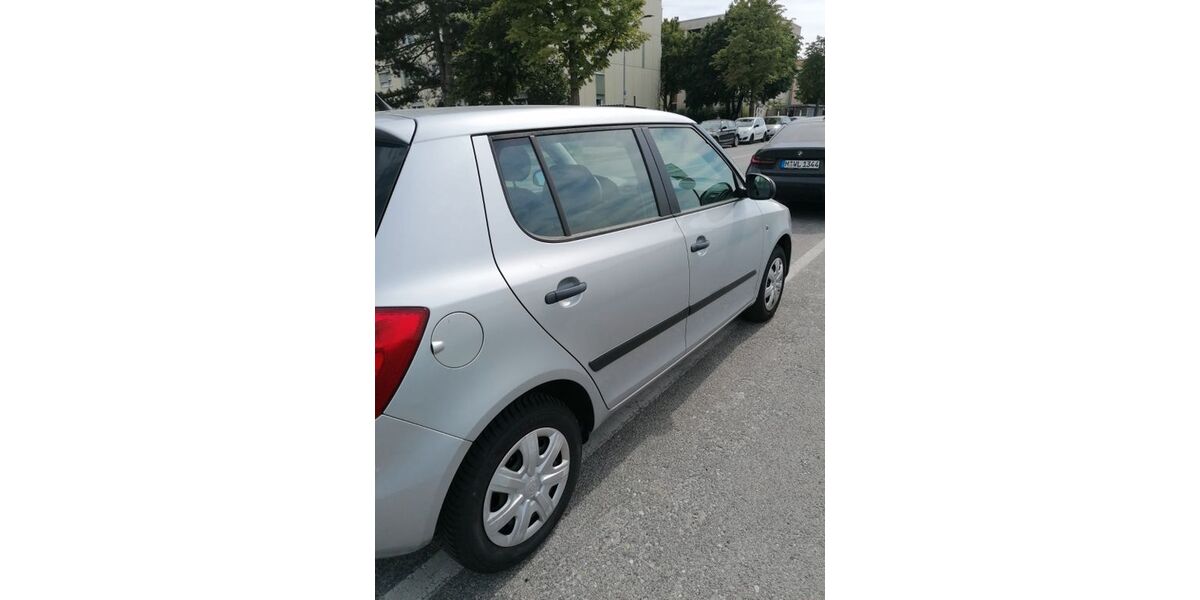 Skoda Fabia 48.701 km 5.900 € Fürstenfeldbruck 82256