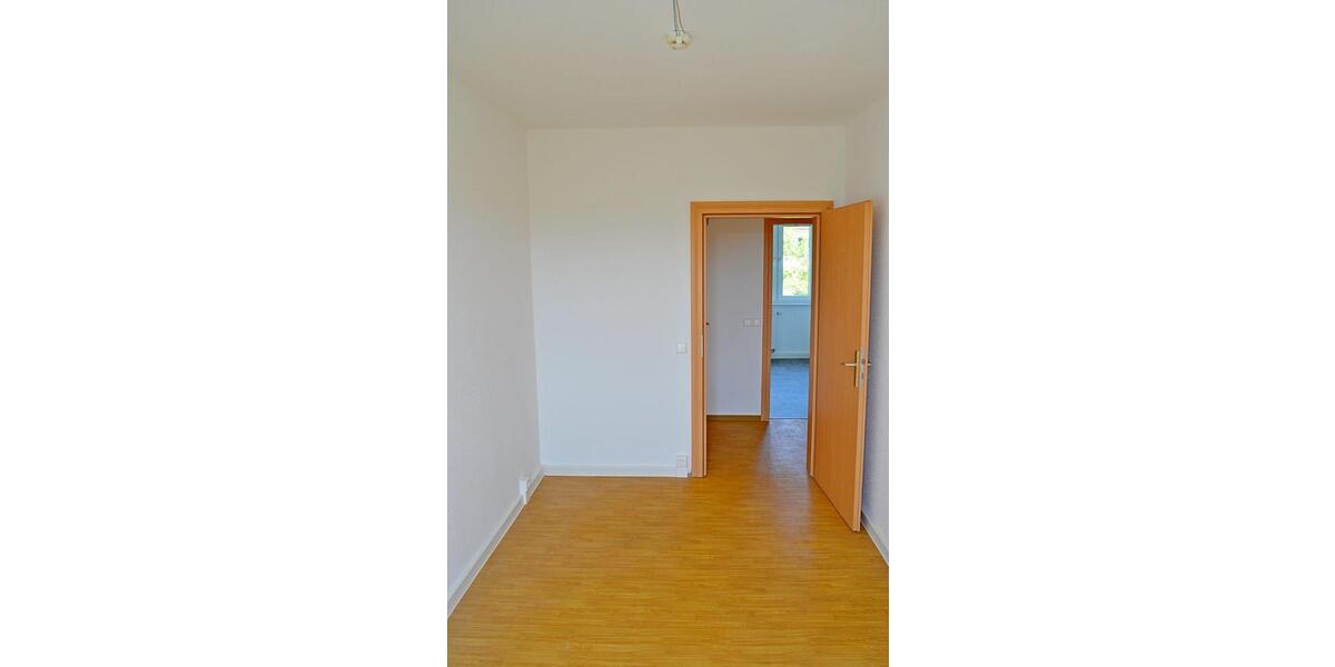Etagenwohnung Sangerhausen - 4 Zimmer, 72 m&sup2;, 417&euro; | Angebot:26381085