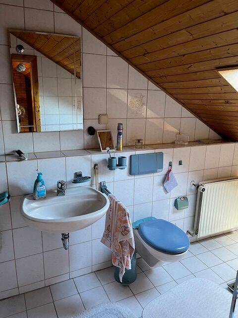 TOP gepflegtes Reihenmittelhaus, voll ausgebaut, 6 Zimmer, Garten, Garage, Stellplatz...