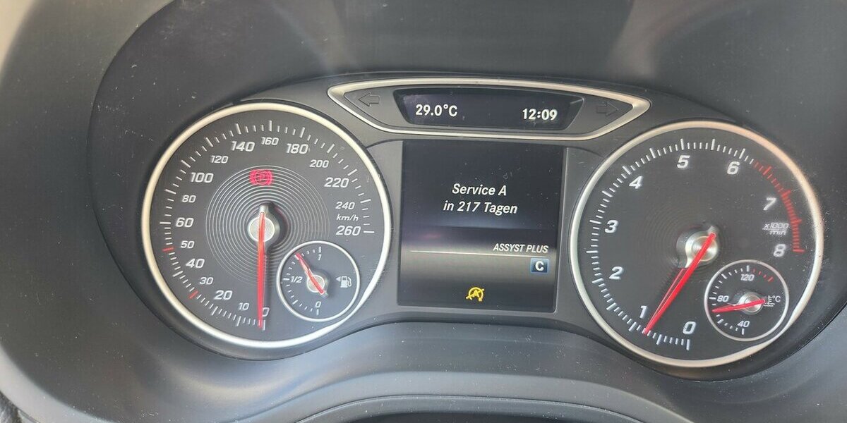 Mercedes-Benz B 200 BlueEfficiency AMG Line Navi/LED 101.724 km 10.500 &euro; Wilsdruff 01723