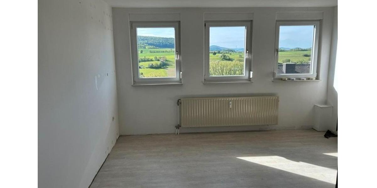 Dachgeschoßwohnung Friedewald - 4 Zimmer, 105 m&sup2;, 955&euro; | Angebot:25162662