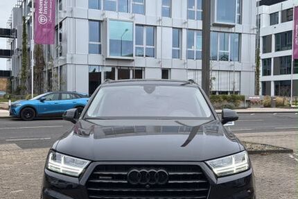 Audi Q7 211.400 km 26.700 &euro; Köln 50858